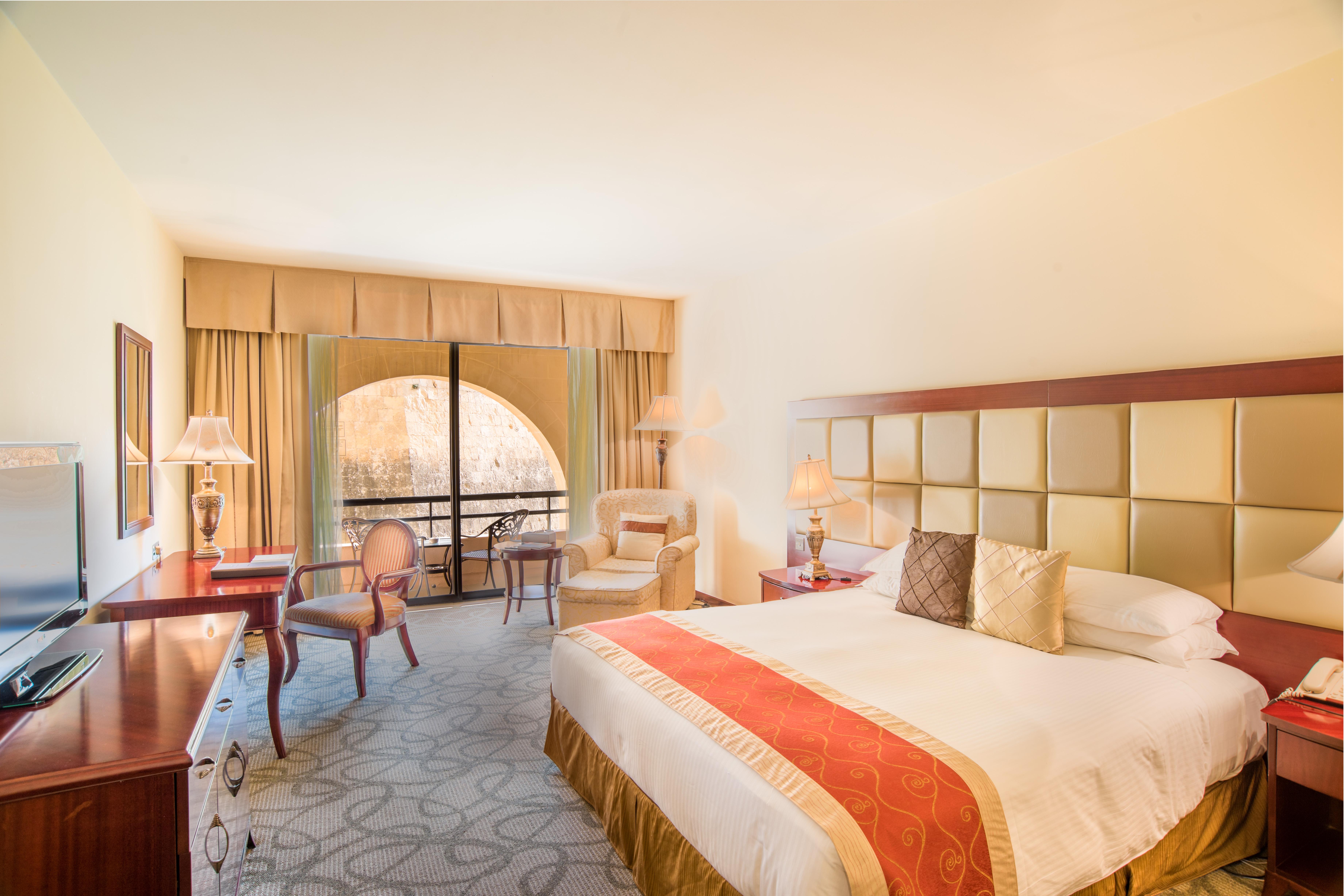Grand Hotel Excelsior Floriana Exterior foto A room at the Grand Hyatt Hotel