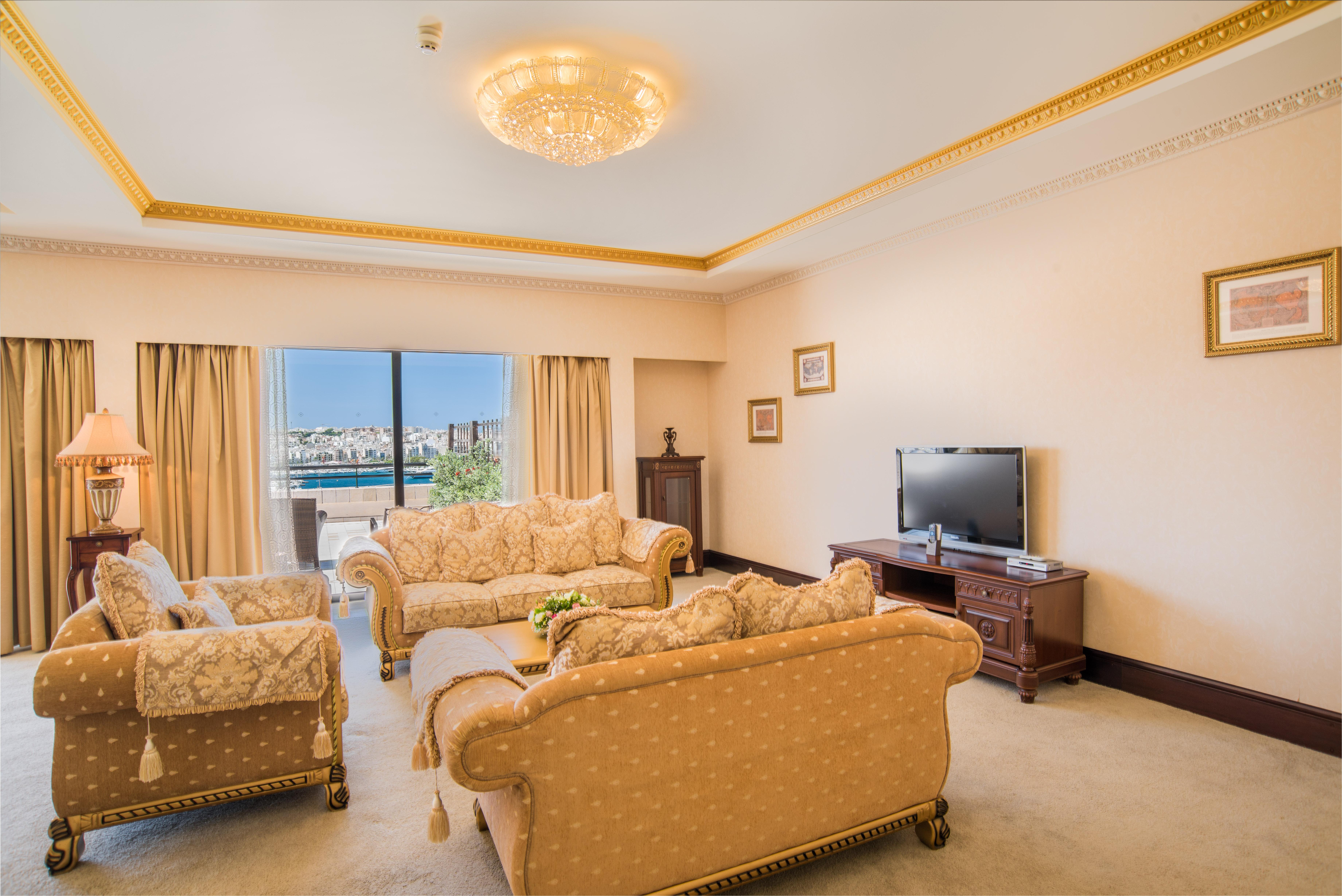 Grand Hotel Excelsior Floriana Exterior foto Suite at the Grand Hotel
