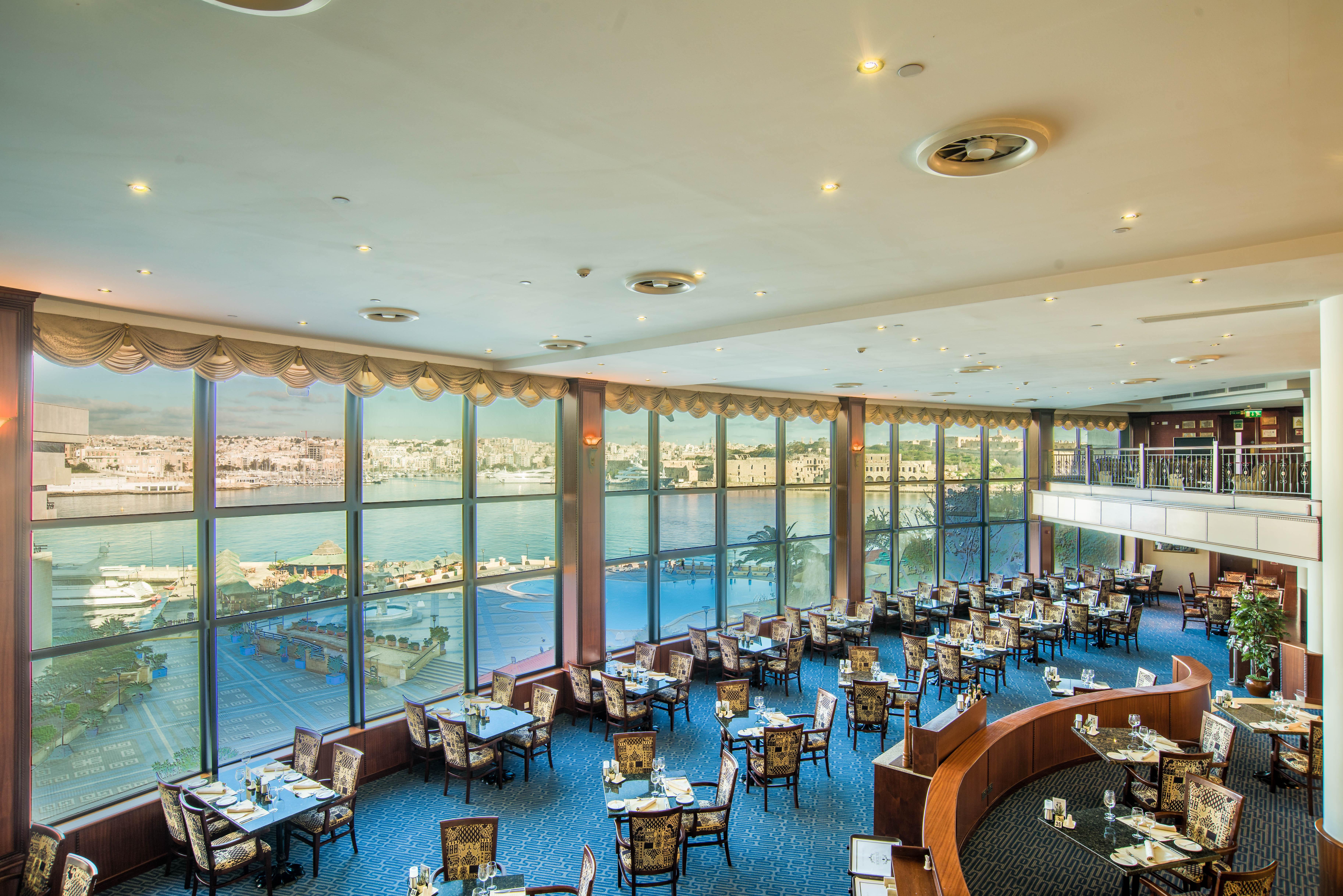 Grand Hotel Excelsior Floriana Exterior foto The 360 Restaurant