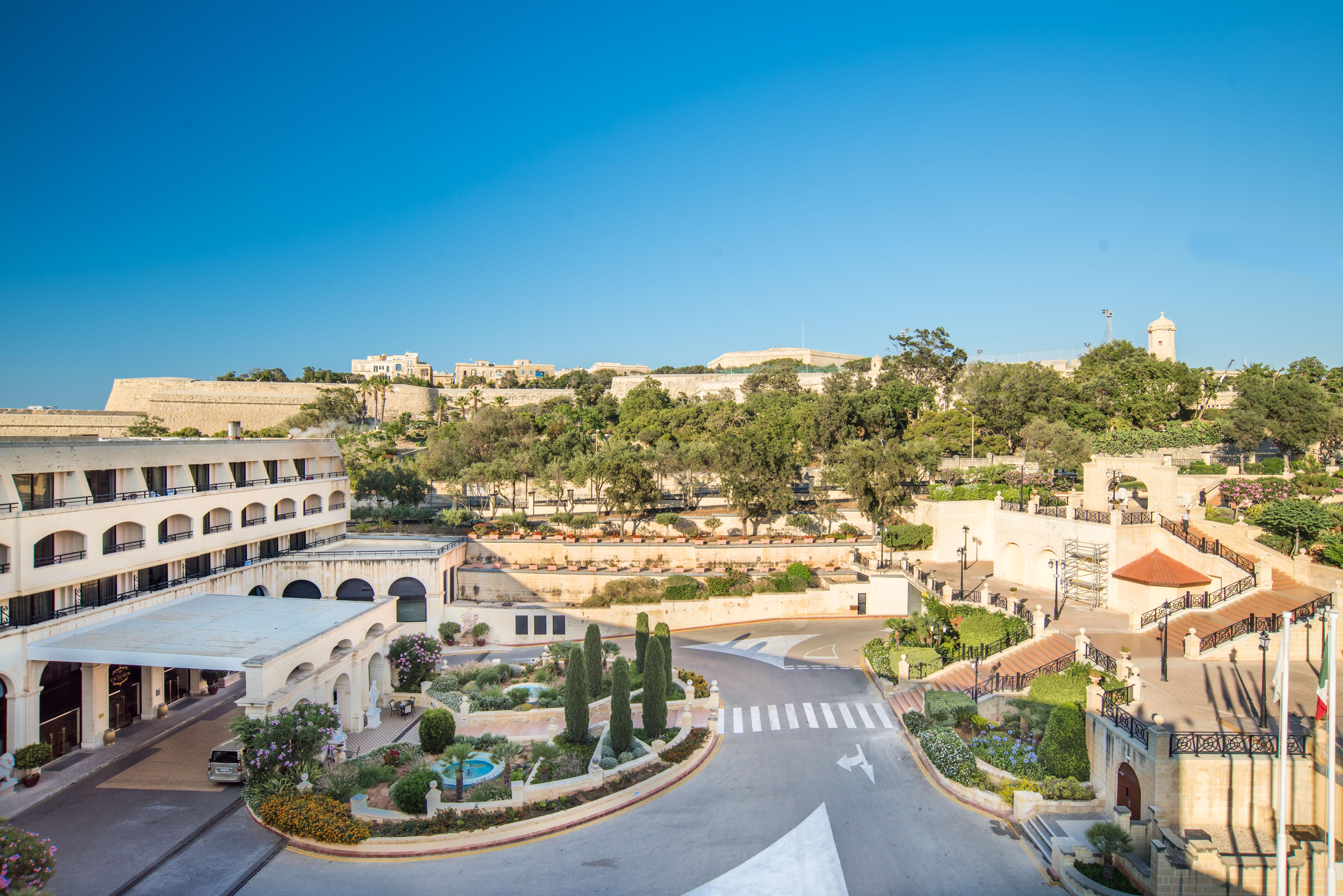 Grand Hotel Excelsior Floriana Exterior foto View of the resort