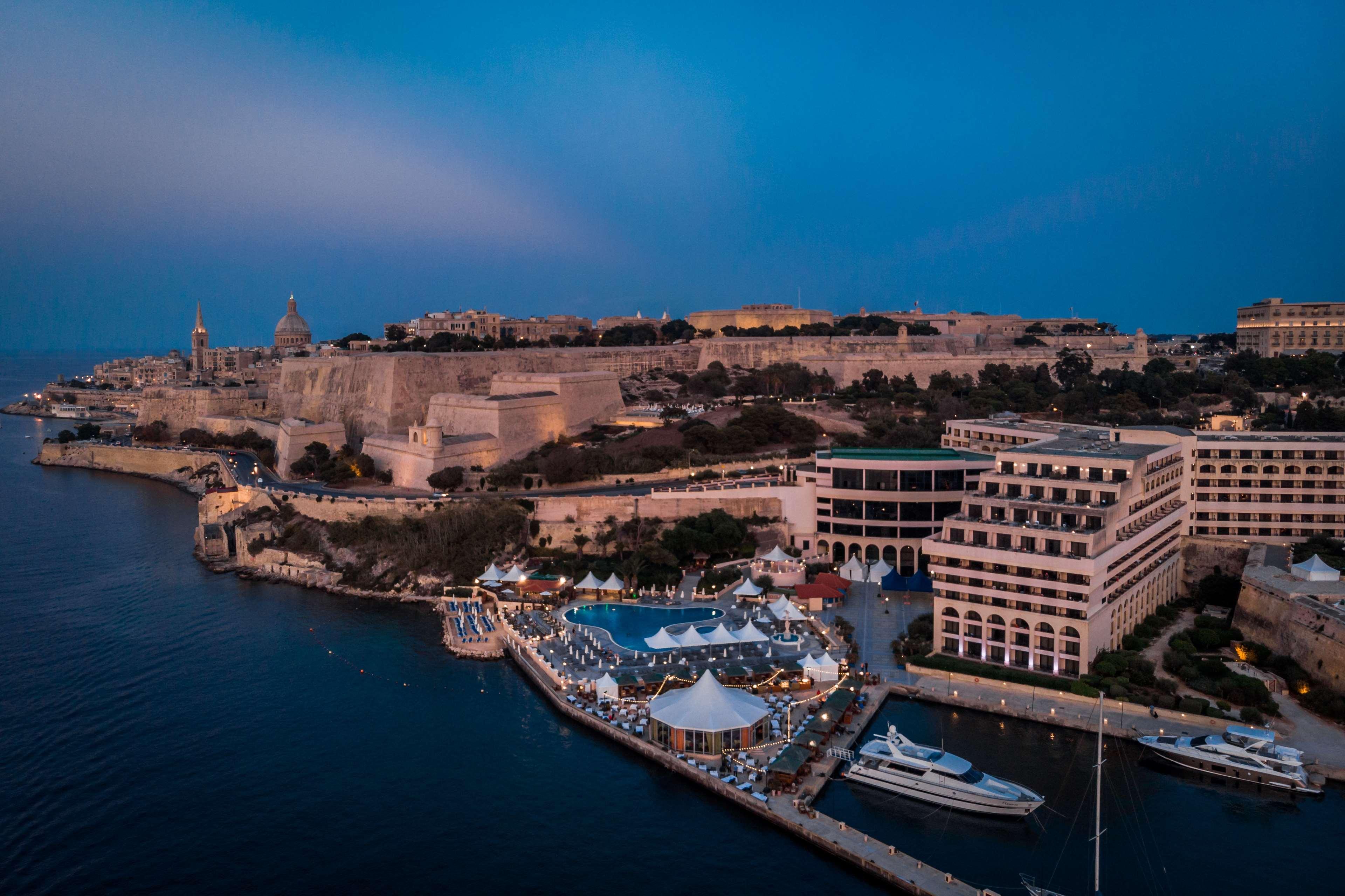 Grand Hotel Excelsior Floriana Exterior foto The Fortina Hotel